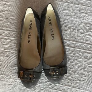 Anne Klein grey flats. Slight heel. Size 8 1/2